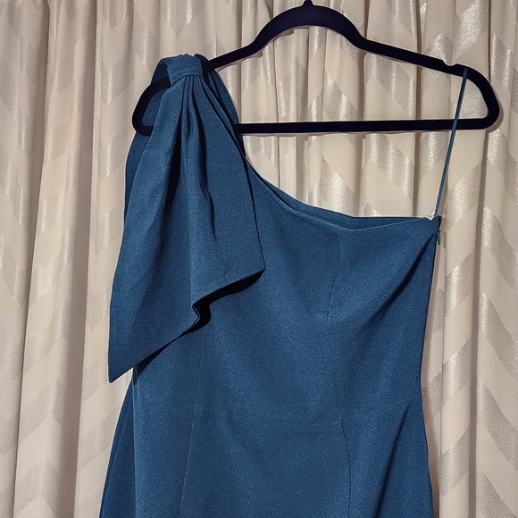 Dress The Population Tiffany One Shoulder Dress - Picture 7 of 11